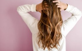 خواص شگفت انگیز پسته برای سلامت مو